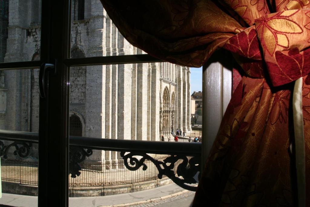 Le Parvis Bed & Breakfast Chartres Exterior photo
